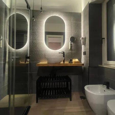 Pompeii Central Home Pompei