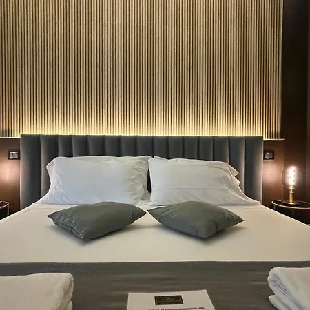 Pompeii Central Home 4*