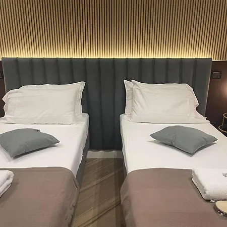 Pompeii Central Home 4*