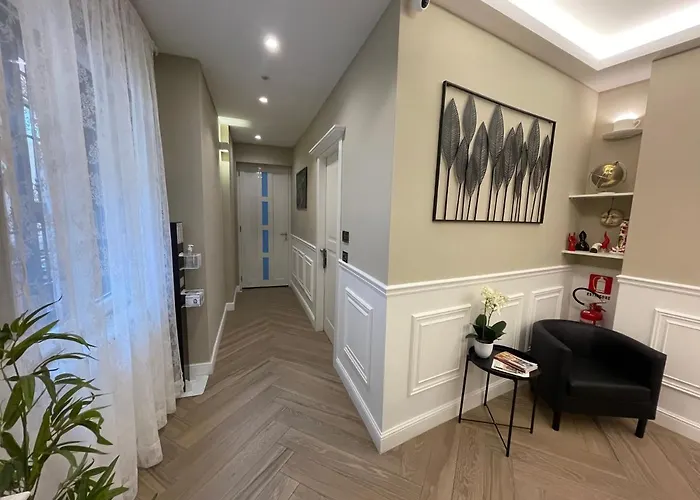 Pompeii Central Home לינה וארוחת בוקר 4*