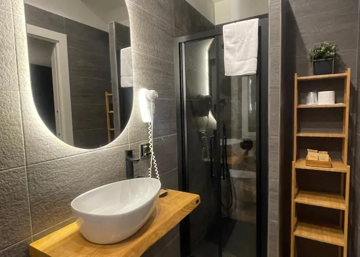 Pompeii Central Home 4* פומפיי