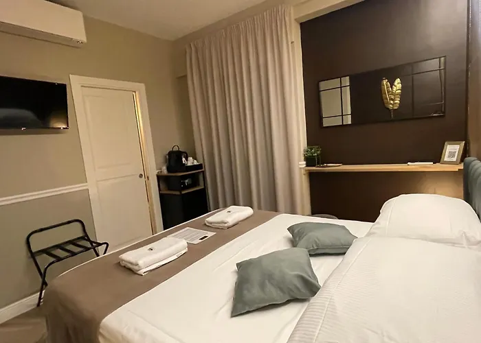 Pompeii Central Home לינה וארוחת בוקר פומפיי