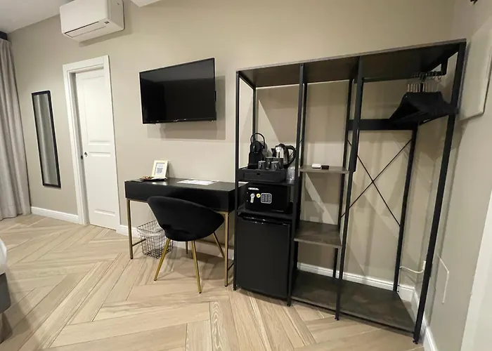 Pompeii Central Home לינה וארוחת בוקר פומפיי