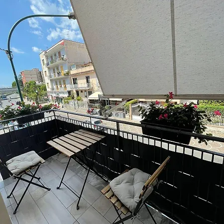 Pompeii Central Home B&B 폼페이