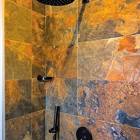 Pompeii Central Home 4*
