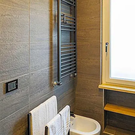 Pompeii Central Home 4* Помпеи