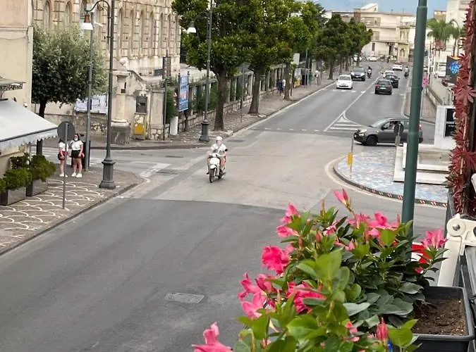 Bed and Breakfast Pompeii Central Home 4*